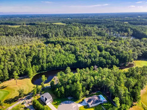 677 Timber Creek Dr, Loris, SC 29569