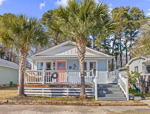 817 Main Sail Ct, Murrells Inlet, SC 29576