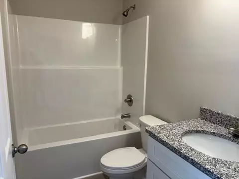 Bath - 4356 Thomas St, Loris, SC 29569 photo 3 of 3