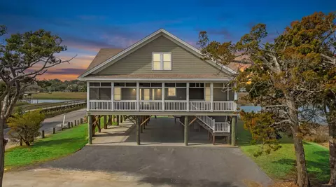 187 Myrtle Ave, Pawleys Island, SC 29585