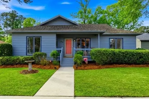 804 Victoria Ct, Murrells Inlet, SC 29576