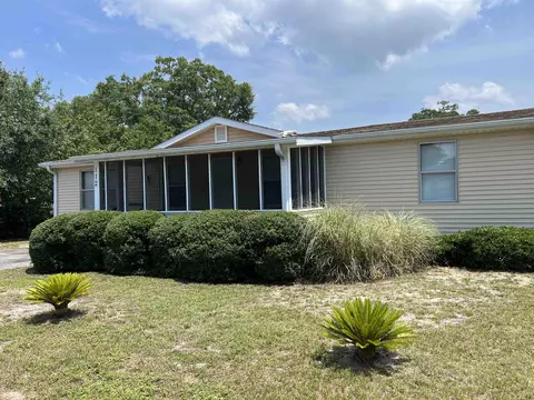 112 Village Ct, Murrells Inlet, SC 29576