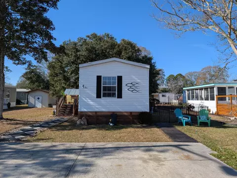 3 Poolside Dr, Murrells Inlet, SC 29576