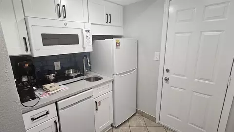 Kitchen - 218 Double Eagle Dr, Surfside Beach, SC 29575 photo 4 of 4