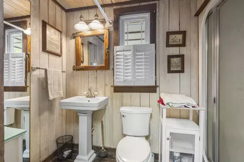 Bath - 1006 10th Ave, Conway, SC 29526 photo 7 of 7