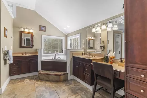 Bath - 1006 10th Ave, Conway, SC 29526 photo 5 of 7