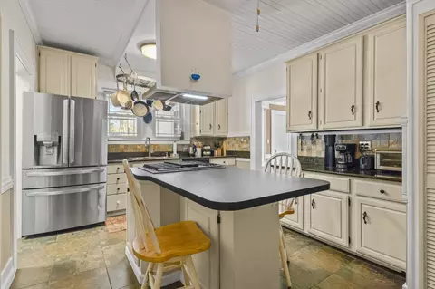 Kitchen - 1006 10th Ave, Conway, SC 29526 photo 4 of 5