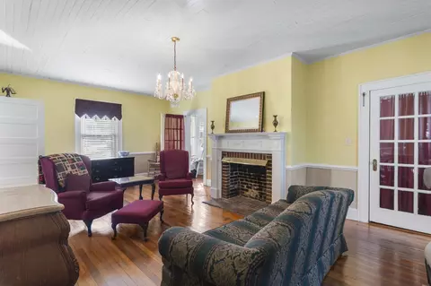 Living - 1006 10th Ave, Conway, SC 29526 photo 2 of 3