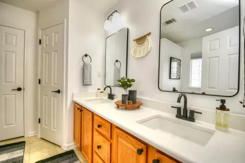 Bath - 2089 Haystack Way, Myrtle Beach, SC 29579 photo 1 of 3