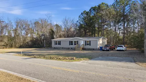 5772 Valley Forge Rd, Aynor, SC 29511