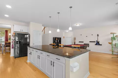 Kitchen - 152 Ocean Commons Dr, Surfside Beach, SC 29575 photo 2 of 5