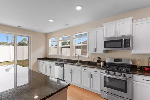Kitchen - 152 Ocean Commons Dr, Surfside Beach, SC 29575 photo 1 of 5