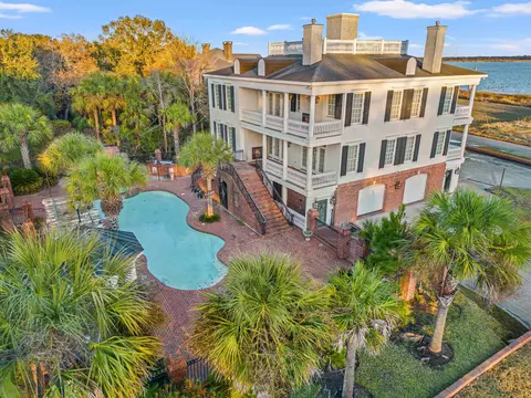 101 Greenwich Dr, Georgetown, SC 29440