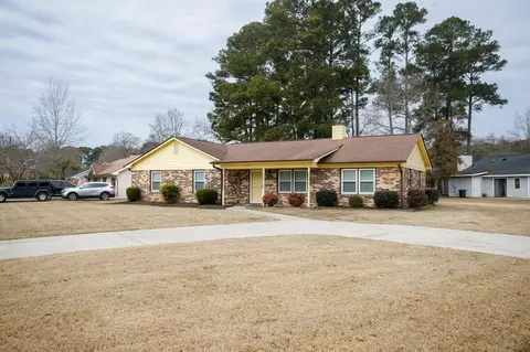 407 Meadowbrook Dr, Myrtle Beach, SC 29588