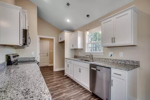 Kitchen - 2536 Harvey Rd, Loris, SC 29569 photo 3 of 3