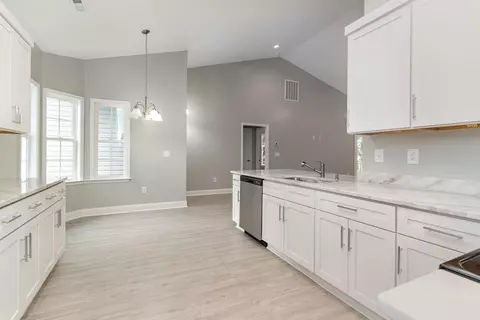 Kitchen - 652 Goretown Loop, Loris, SC 29569 photo 4 of 4
