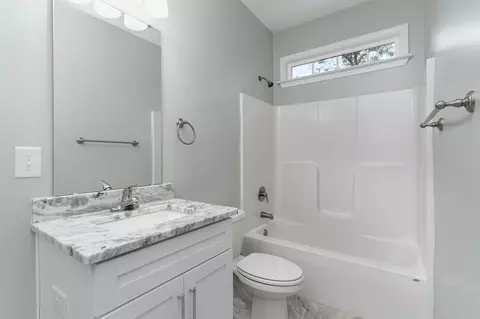 Bath - 652 Goretown Loop, Loris, SC 29569 photo 3 of 3