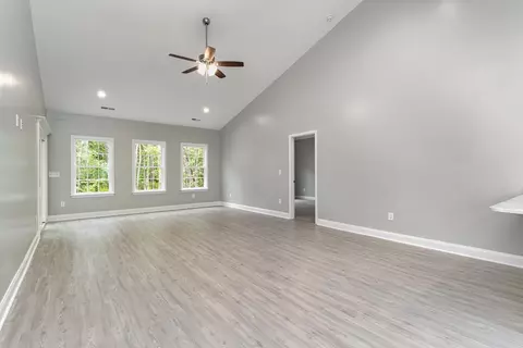 Living - 652 Goretown Loop, Loris, SC 29569 photo 1 of 4