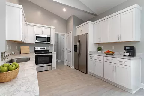 Kitchen - 652 Goretown Loop, Loris, SC 29569 photo 3 of 4