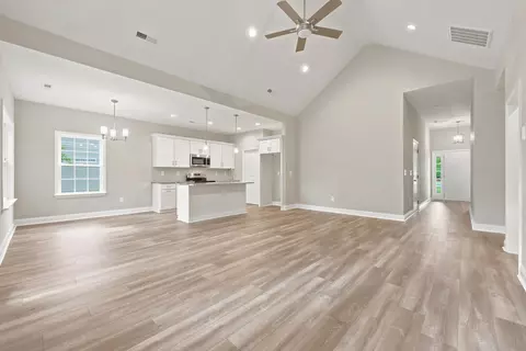 Living - 664 Goretown Loop, Loris, SC 29569 photo 4 of 4