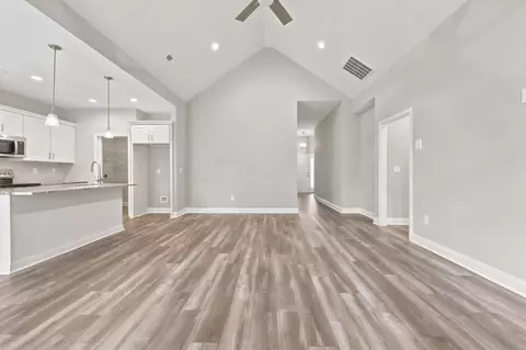 Living - 664 Goretown Loop, Loris, SC 29569 photo 3 of 4
