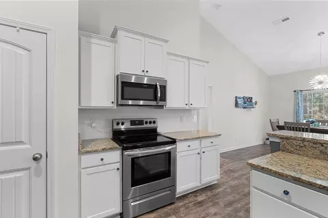 Kitchen - 549 Rose Ave, Georgetown, SC 29440 photo 3 of 5