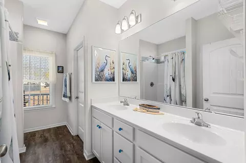 Bath - 549 Rose Ave, Georgetown, SC 29440 photo 1 of 3