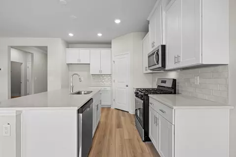 Kitchen - 1029 Lauryn Oak Loop, Longs, SC 29568 photo 3 of 6