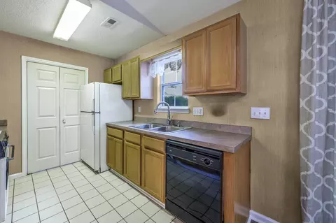 Kitchen - 3606 Eagle Trace Dr, Myrtle Beach, SC 29579 photo 2 of 2