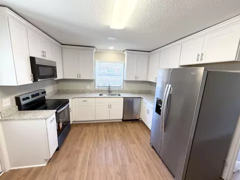313 Dickson Dr, Marion, SC 29571 photo 4