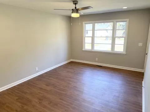 313 Dickson Dr, Marion, SC 29571 photo 2