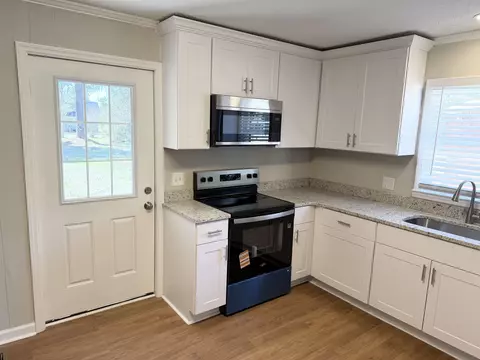 313 Dickson Dr, Marion, SC 29571 photo 6