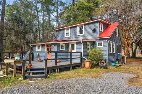 9994 N Highway 17, Mcclellanville, SC 29458