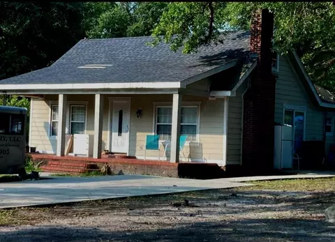 415 Live Oak St, Conway, SC 29526