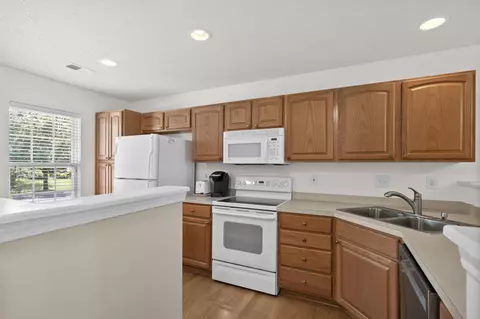 Kitchen - 956 Williston Loop #956, Murrells Inlet, SC 29576 photo 2 of 3