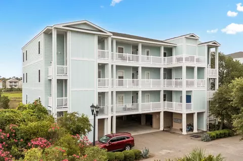408 24th Ave N #202, North Myrtle Beach, SC 29582