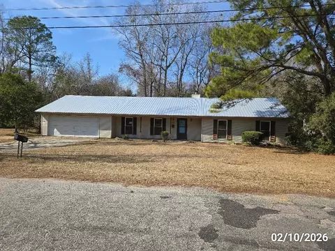 707 Lexington Ave, Kingstree, SC 29556