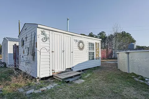 Exterior - 6777 Hampton Rd, Conway, SC 29527 photo 4 of 7