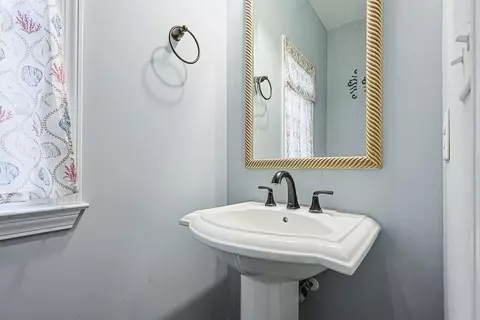 Bath - 6777 Hampton Rd, Conway, SC 29527 photo 4 of 5