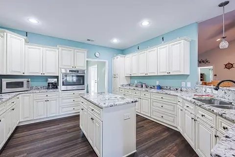 Kitchen - 6777 Hampton Rd, Conway, SC 29527 photo 3 of 5