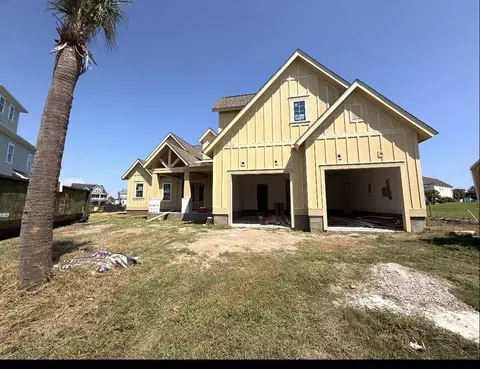 Exterior - 8015 E Bay Ct, Myrtle Beach, SC 29579 photo 2 of 4