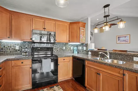 Kitchen - 374 Barton Loop, Myrtle Beach, SC 29579 photo 4 of 4