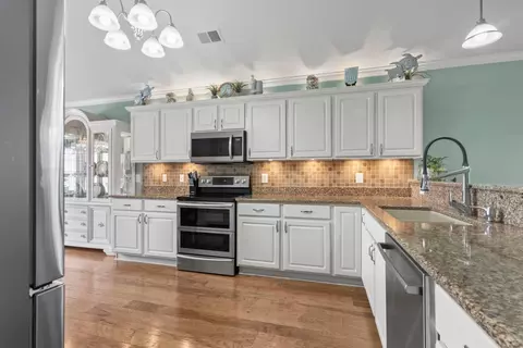 Kitchen - 425 Kessinger Dr, Surfside Beach, SC 29575 photo 2 of 7