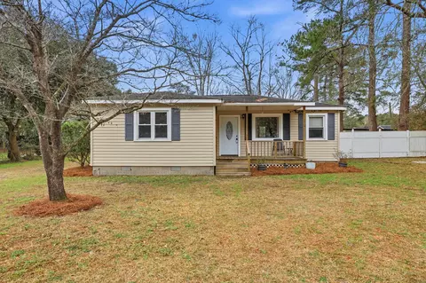 427 Dawson St, Georgetown, SC 29440