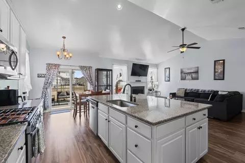 Kitchen - 1076 Caprisia Loop, Myrtle Beach, SC 29579 photo 6 of 6