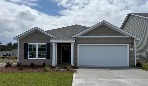 63 Ashworth Dr, Tabor City, NC 28463