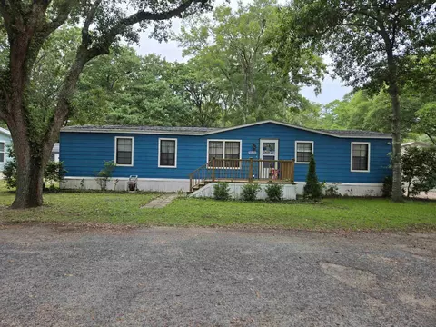 494 Clubhouse Rd, Murrells Inlet, SC 29576