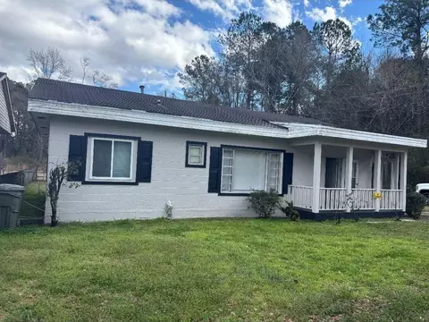 117 S Park Ave, Andrews, SC 29510