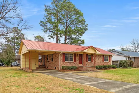 902 Rosewood St, Mullins, SC 29574
