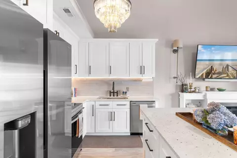 Kitchen - 210 Double Eagle Dr #B-2, Myrtle Beach, SC 29575 photo 4 of 6